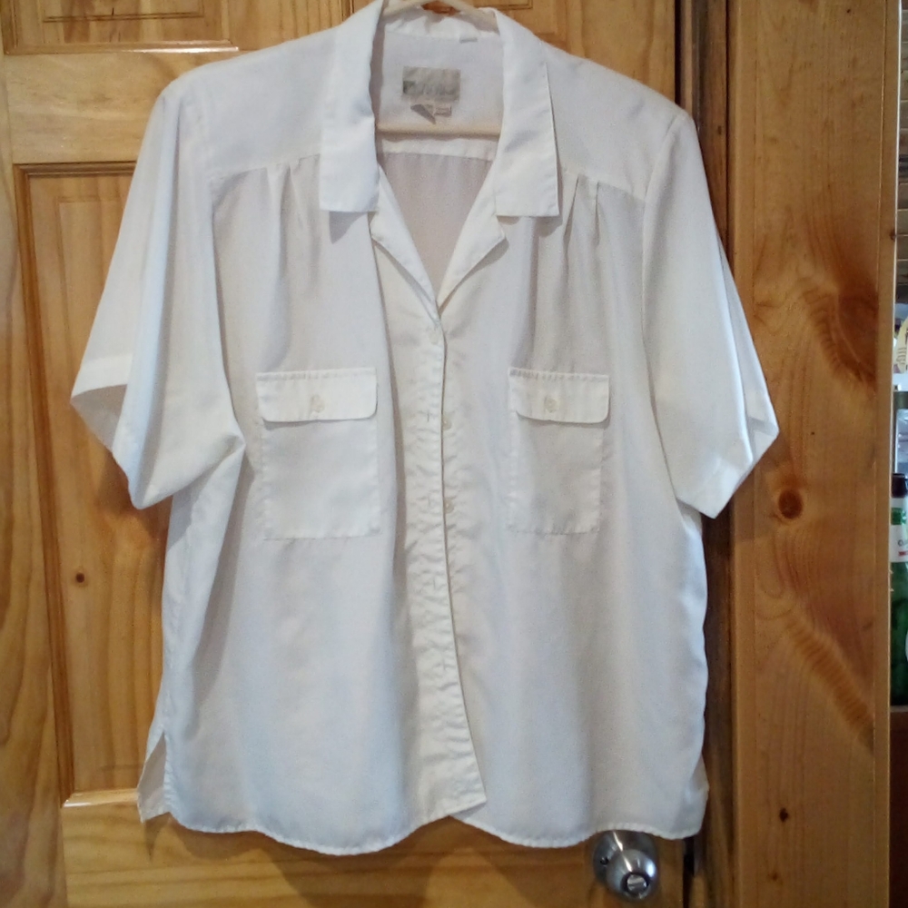 Le Blouse Cream 24W